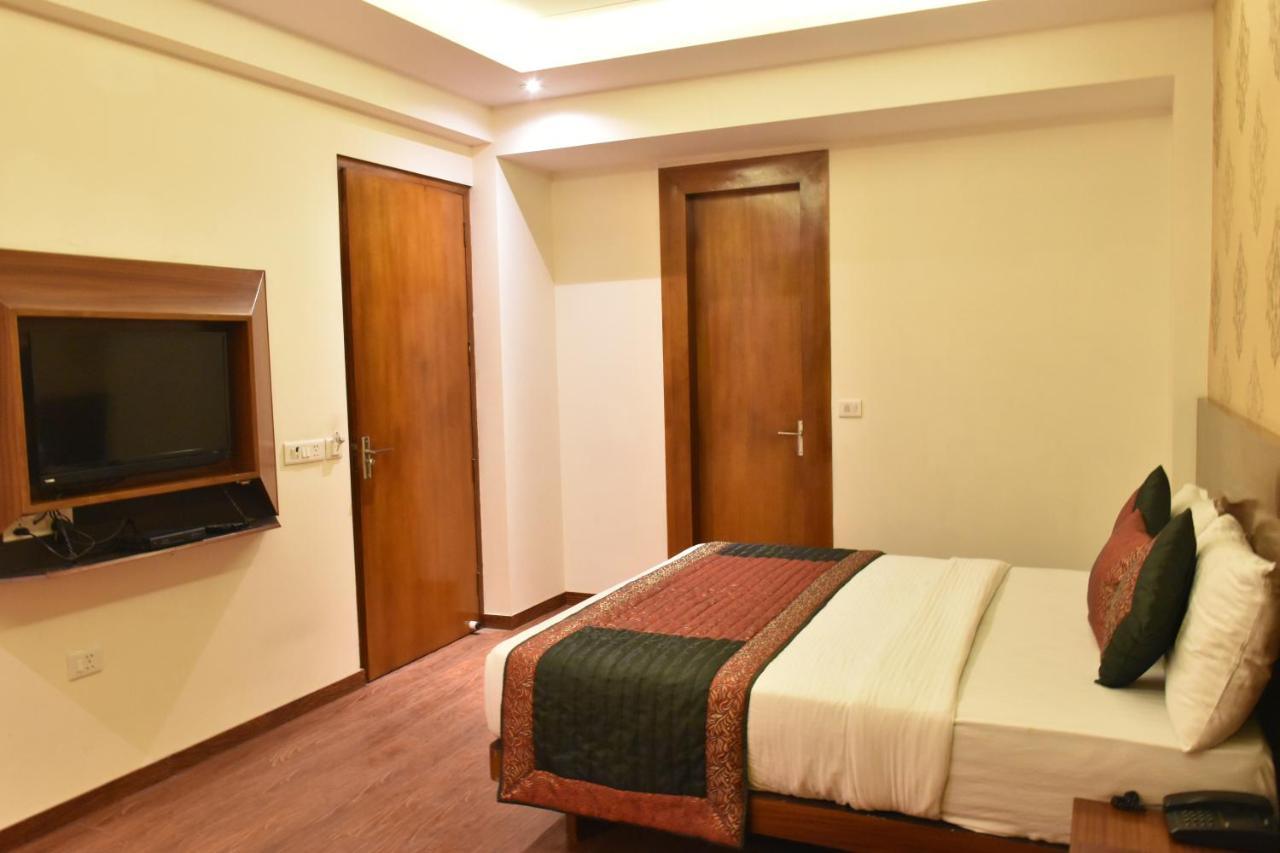 Hotel Lohias Delhi Airport 新德里 外观 照片