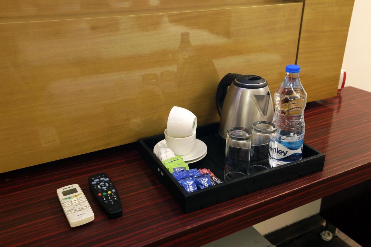 Hotel Lohias Delhi Airport 新德里 外观 照片