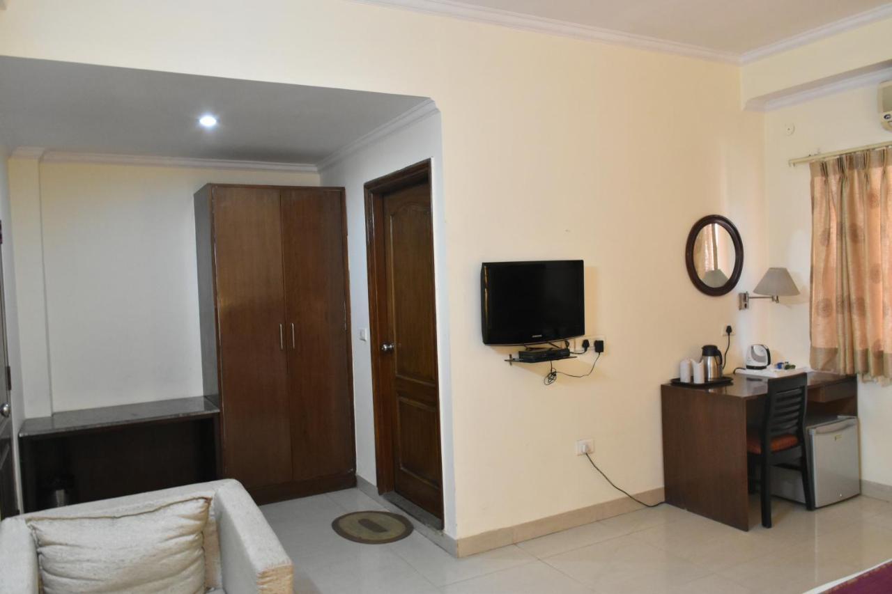 Hotel Lohias Delhi Airport 新德里 外观 照片