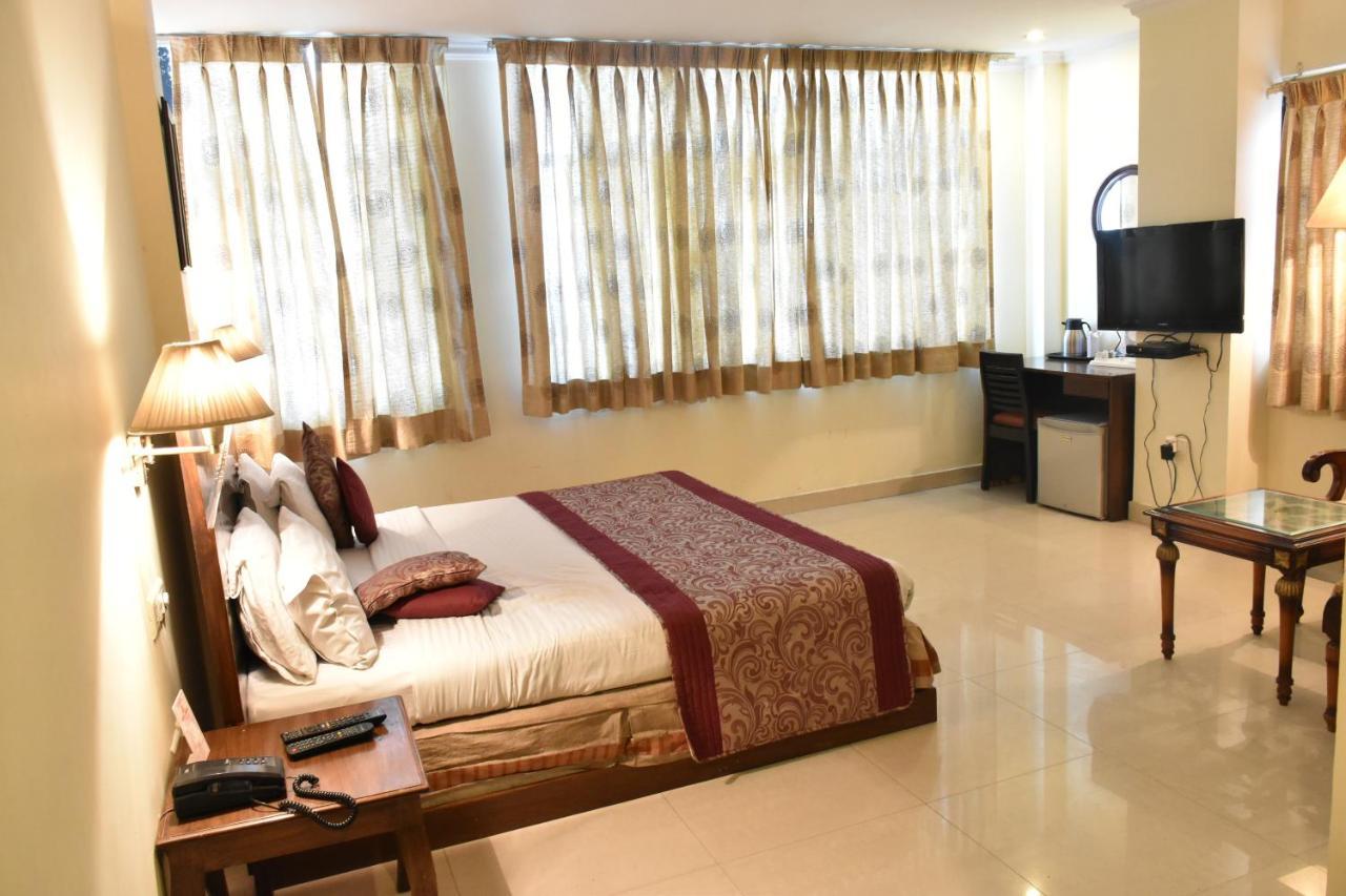 Hotel Lohias Delhi Airport 新德里 外观 照片