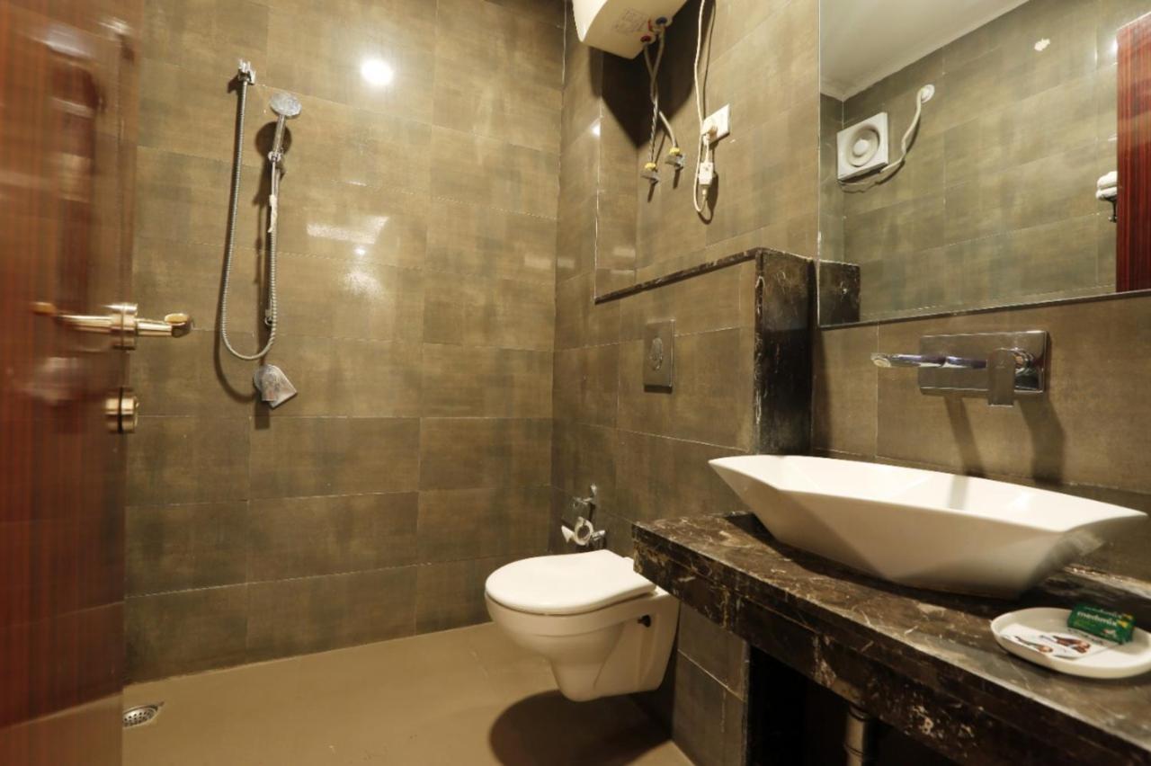 Hotel Lohias Delhi Airport 新德里 外观 照片