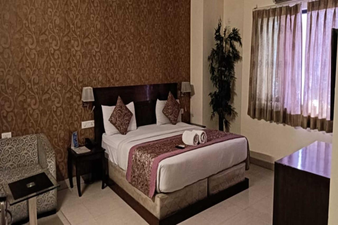Hotel Lohias Delhi Airport 新德里 外观 照片