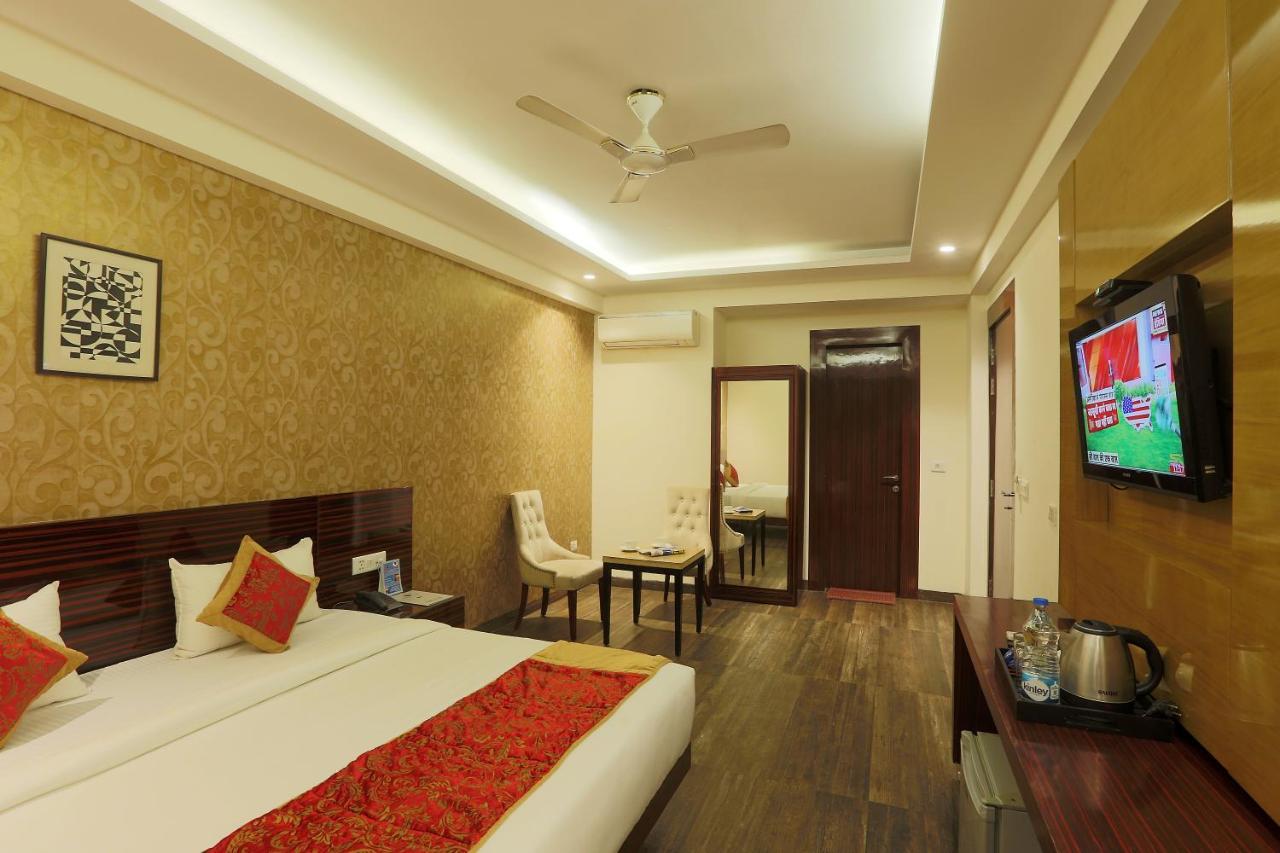 Hotel Lohias Delhi Airport 新德里 外观 照片