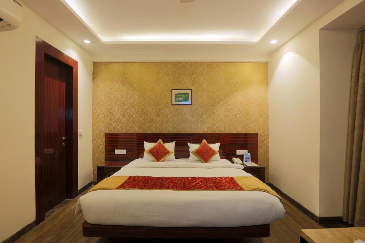 Hotel Lohias Delhi Airport 新德里 外观 照片