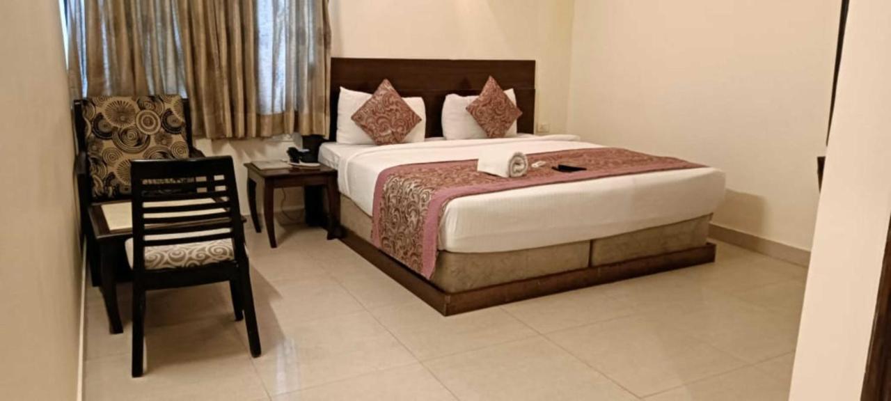 Hotel Lohias Delhi Airport 新德里 外观 照片